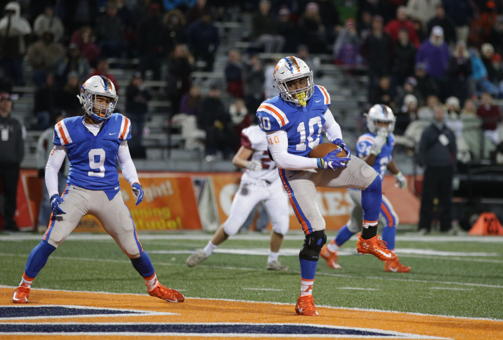 No. 25: James Knight, East St. Louis, LB